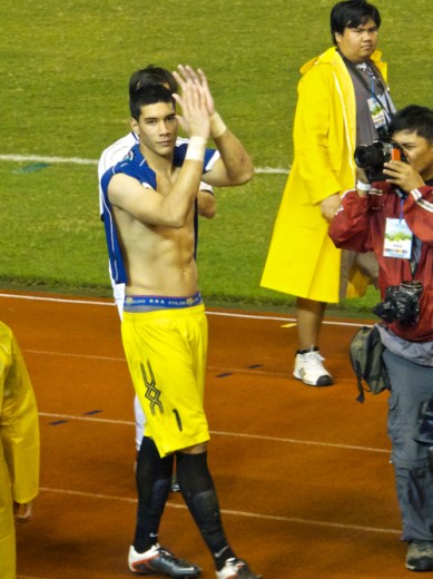 neil etheridge naked